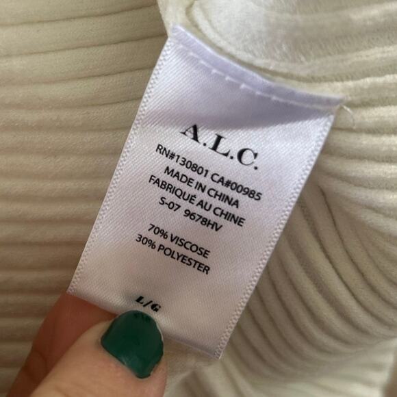 A.L.C. White Ribbed Knit Criss Cross Lace Up Long Sleeve V-Neck Sweater - Picture 4 of 6